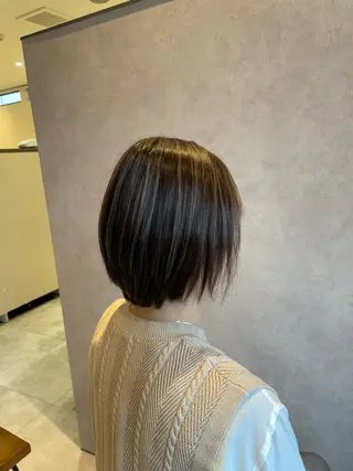 カラー 伊藤 未夢のヘアスタイル