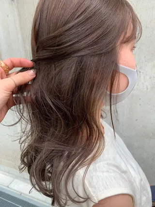 セミロング ayaka 縮毛矯正レイヤーのヘアスタイル