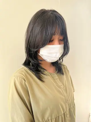 ミディアム 松本 茜のヘアスタイル