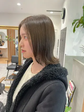 ミディアム カラー 矯正パーマ、ベージュ ボブカット🫧のヘアスタイル