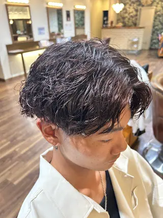 ショート パーマ メンズ 西浦 智也のヘアスタイル