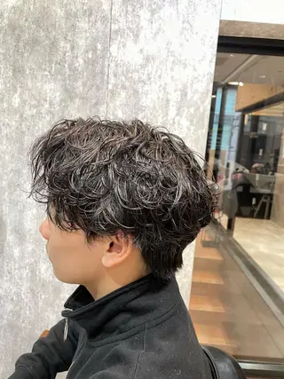 ミディアム カラー パーマ メンズ 🔥メンズ超特化🔥 青木海斗のヘアスタイル