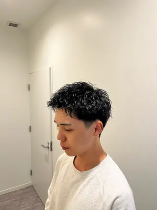 パーマ メンズ 亀井 慎太郎のヘアスタイル