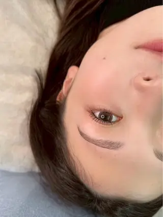 アイブロウ +me プラスミーの眉毛・アイブロウイメージ