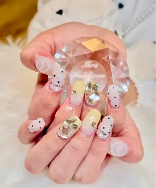 ネイル MIRA NAILROOMのネイルデザイン