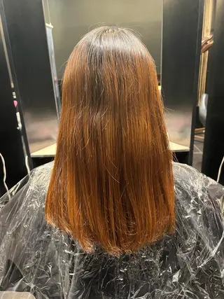 セミロング 5月予約解放しまし たイルミナ公認荒井のヘアスタイル