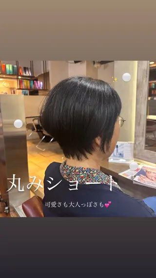 ショート レイヤー/ハッシュカ ット/顔周り/フウカのヘアスタイル