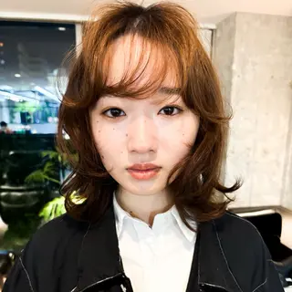 ミディアム カラー パーマ myu 🐈‍⬛のヘアスタイル