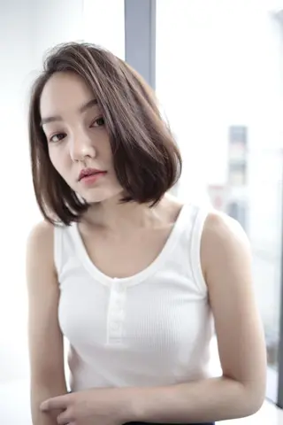 ミディアム 松島 涼花のヘアスタイル