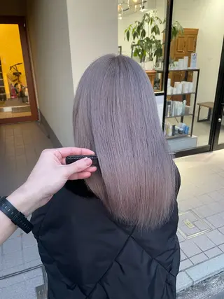セミロング カラー マツダ レンのヘアスタイル