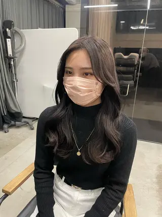 ロング 伊藤 莉奈　韓国ヘアのヘアスタイル