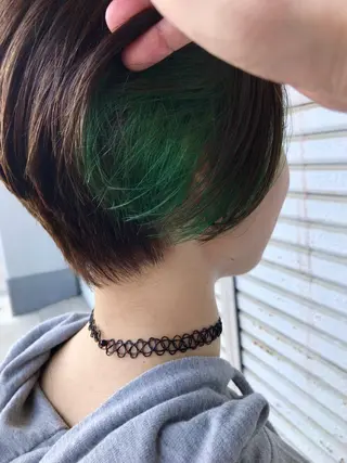 ショート カラー レイヤーカット匠 イソザキノリユキのヘアスタイル