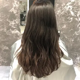ロング カラー 𝐍𝐄𝐎 𝐉𝐔𝐑𝐈のネイルデザイン