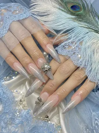 ネイル UNABOMBA (24時間営業)のネイルデザイン