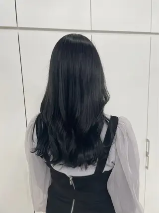 セミロング カラー センターパート特化 井上健太のヘアスタイル