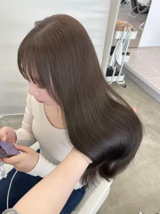 ロング レイヤーカット 透明感カラー表参道のヘアスタイル