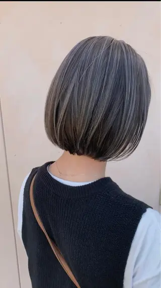 ショート カラー yui .のヘアスタイル