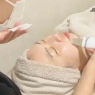 顔の産毛 糸脱毛〈スレッディング〉専門店＊BiBi＊【顔脱毛/眉毛/毛穴】所属・眉毛と顔の産毛 糸脱毛専門店BiBiのエステ・リラクイメージ