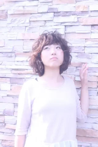 ショート パーマ 髪の病院  ルーミールームのヘアスタイル