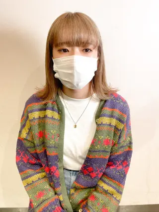 ミディアム ハイライト/ブリーチ /綾華のヘアスタイル