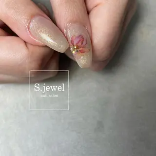 ネイル S. JEWELのネイルデザイン