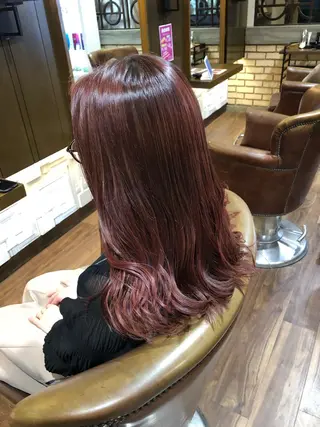 カラー AGREE Momokaのヘアスタイル