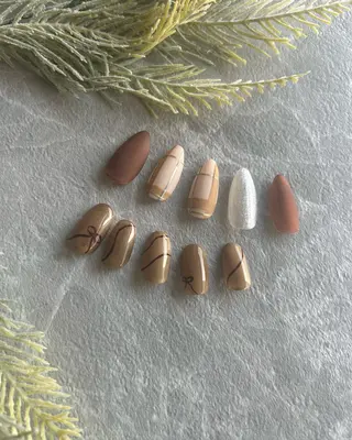 ネイル 中村 春菜のネイルデザイン