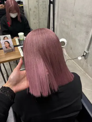 ミディアム カラー noa 寒色系カラーブリーチのヘアスタイル