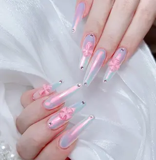 ネイル 🎀M nails✨ ビューティーのネイルデザイン