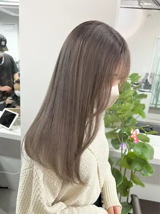 ミディアム カラー nailist mana𖤐´-のネイルデザイン