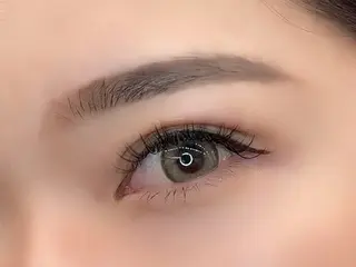 マツエク・マツパ Labless梅田 MINAHO🐶のヘアスタイル