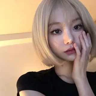 ショート えり 堀江/ボブ /レイヤー/艶髪のヘアスタイル