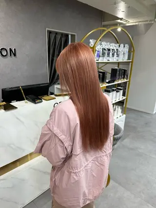 ロング 韓国風 白髪ぼかし NAOTOのヘアスタイル
