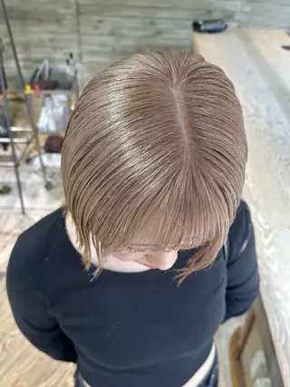 ミディアム ササキカズマ〻透明感 〻色落ち〻赤み消しのヘアスタイル