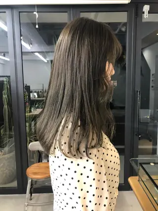 セミロング カラー ヘアアレンジ Flamme Annaのヘアスタイル