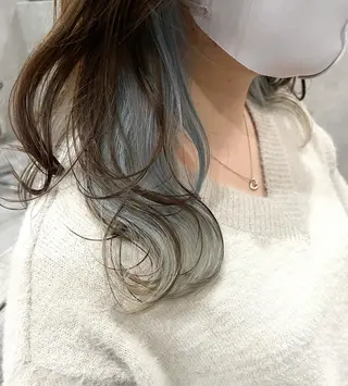 セミロング カラー 一ノ瀬 暁のヘアスタイル