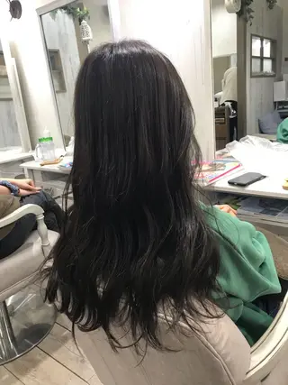 ロング ネモトメイナ🌿 今月末で退職しますのヘアスタイル