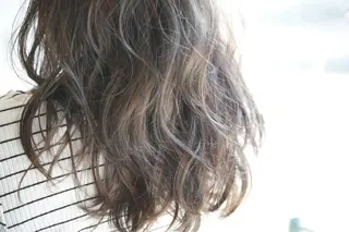 ロング カラー 新生活応援★半額/ 25歳以下　“内間”のヘアスタイル
