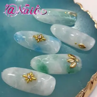 ネイル 小尾 栞のネイルデザイン