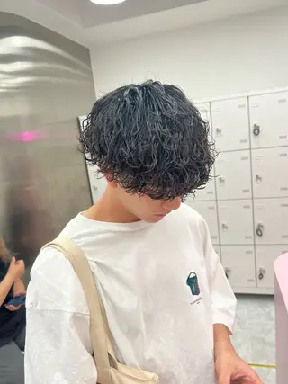 ミディアム パーマ メンズ メンズパーマ特化 TAIGAのヘアスタイル