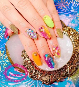 ネイル CROWN プライベートサロンのネイルデザイン