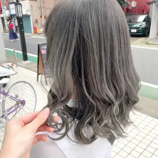 ロング カラー ヘアアレンジ ハイトーン特化 川井優汰のヘアスタイル