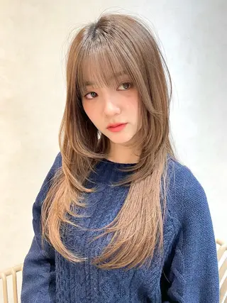 ミディアム 🫧顔周りレイヤー/ ウルフ/縮毛/白倉のヘアスタイル