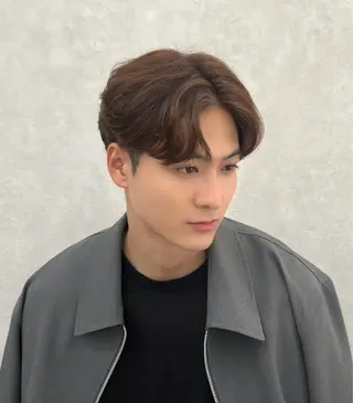 メンズ フェザーパーマ浦和 スパイキーショートのヘアスタイル