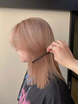 ミディアム カラー 似合わせベージュ 🍯ayumi🍯のヘアスタイル