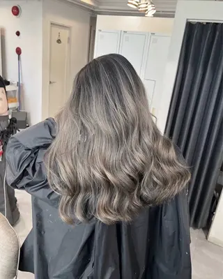 ロング カラー 指名数No.1 /NAOYAのヘアスタイル