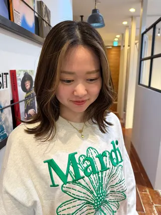 ミディアム momo 札幌美容師のヘアスタイル