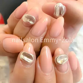 ネイル ネイルサロン Emmy  Zolaのネイルデザイン