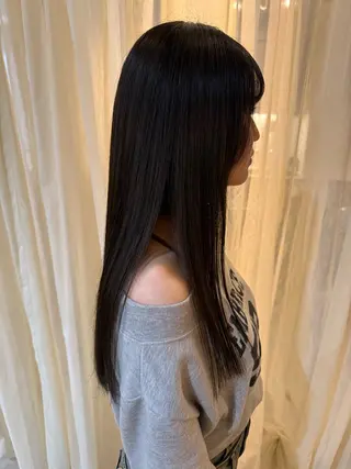 ロング 藤原 百花のヘアスタイル