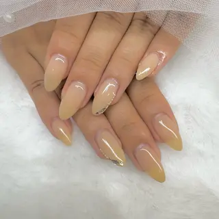 ネイル HARELU北名古屋店所属・ネイリスト Mahoのネイルデザイン